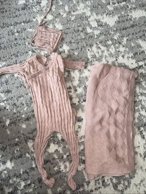 Cable-Knit Baby Romper, Bonnet & Blanket Set in Dusty Rose